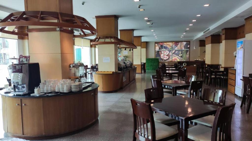 Western Grand Hotel Ratchaburi Ban Bang Kra Bagian luar foto